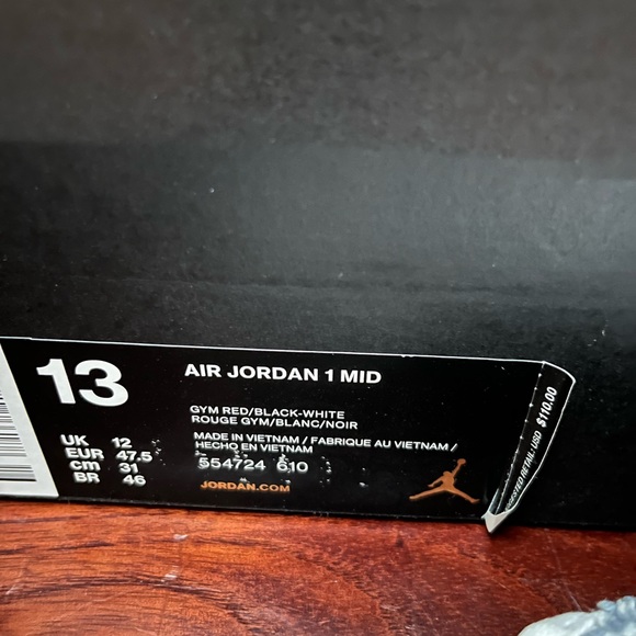 Jordan 1 mid “banned”